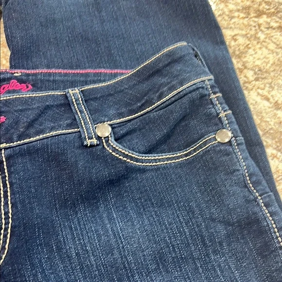 Wrangler Women's Indigo Straight Leg Jeans - Picture 6 of 13